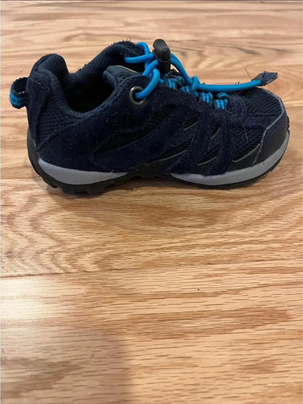 Columbia Kids Navy with Bright Blue Accent Trail Sneakers